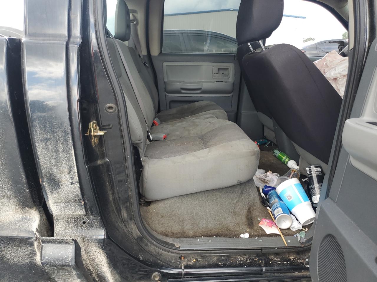 2005 Dodge Dakota Quad Slt VIN: 1D7HE48K05S242807 Lot: 84242405