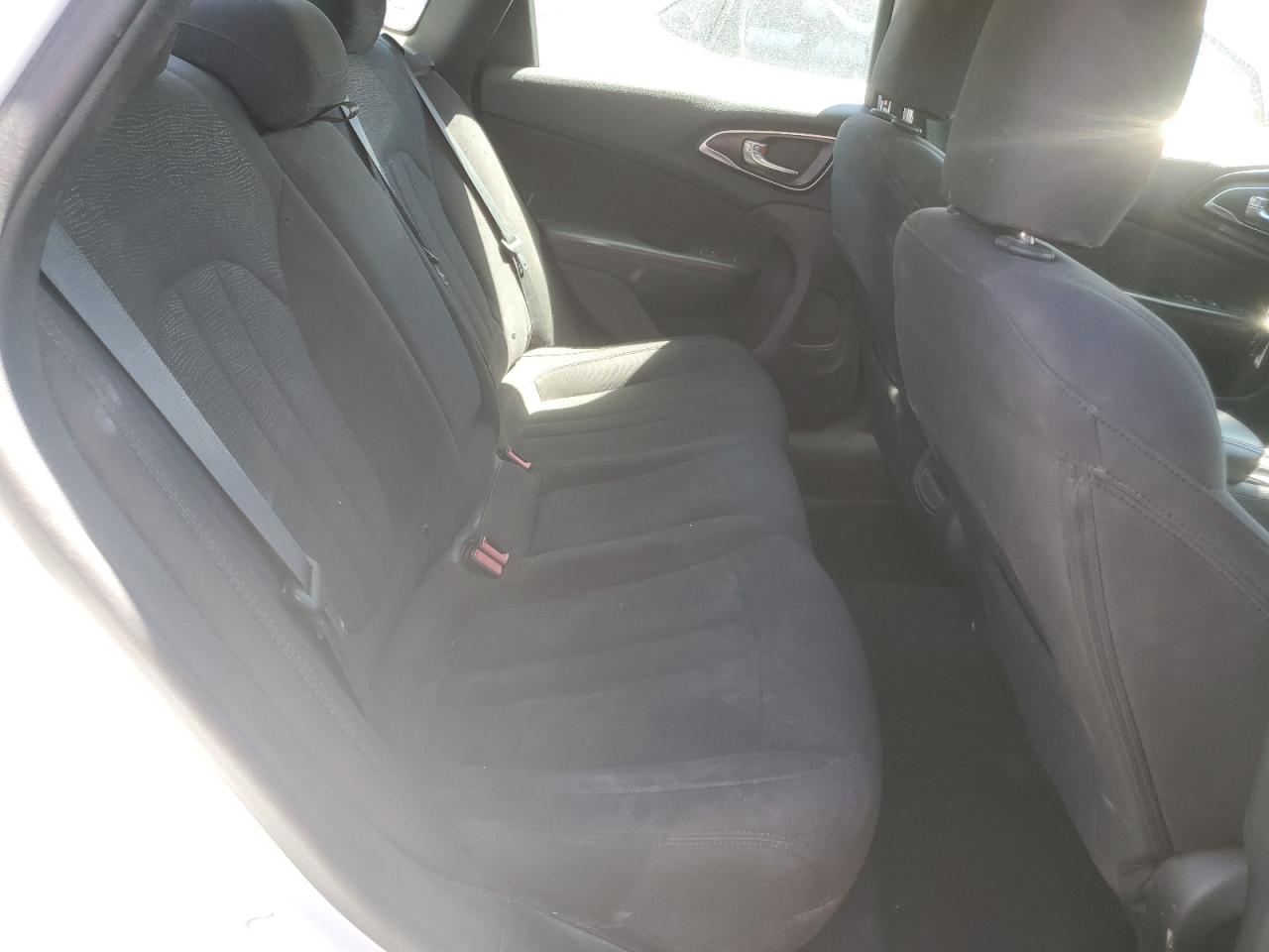 2015 Chrysler 200 Limited VIN: 1C3CCCAB5FN646141 Lot: 80081005