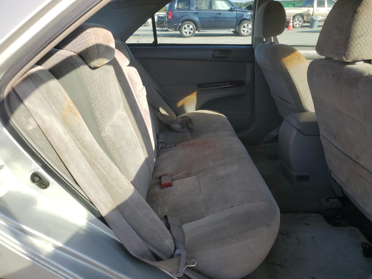 2003 Toyota Camry Le VIN: 4T1BF32K73U554801 Lot: 81187395