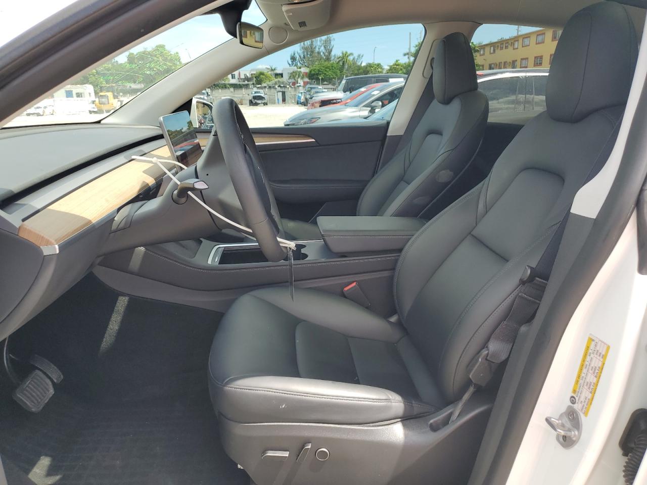 2022 Tesla Model Y VIN: 7SAYGDEE2NA015361 Lot: 83977285