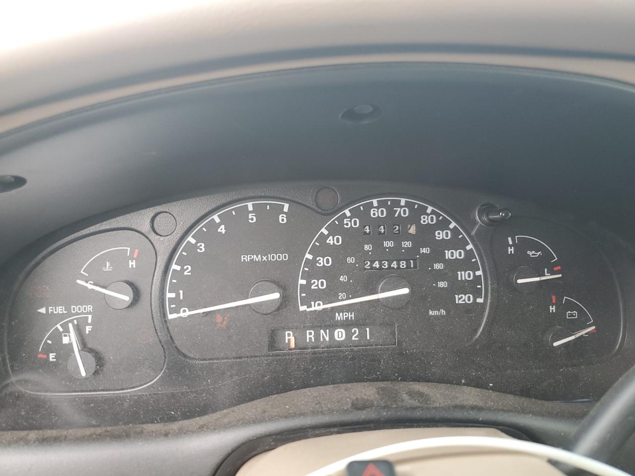 2000 Ford Explorer Eddie Bauer VIN: 1FMDU84P0YZA54493 Lot: 81261175