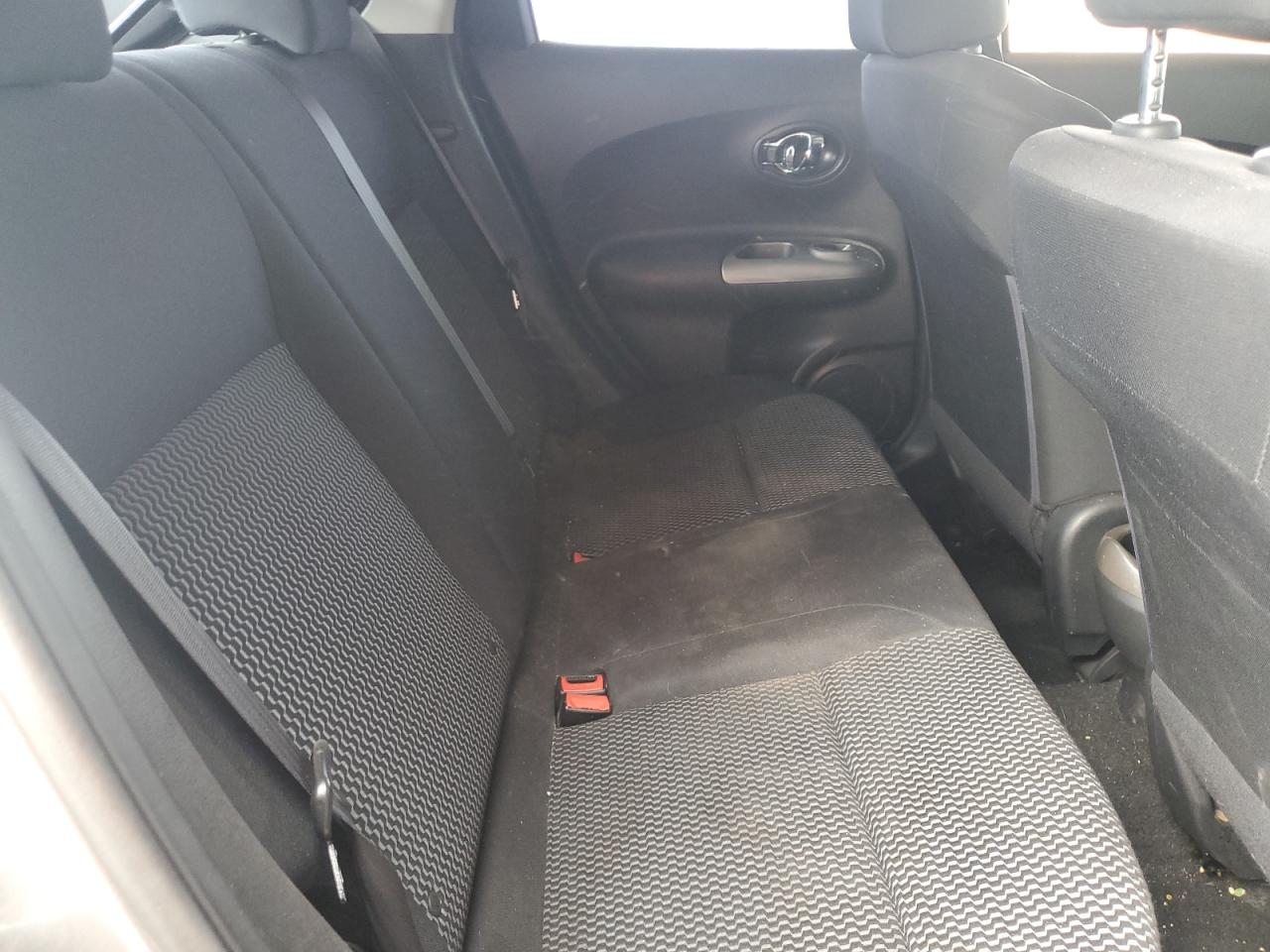 2015 Nissan Juke S VIN: JN8AF5MR1FT510216 Lot: 81398235