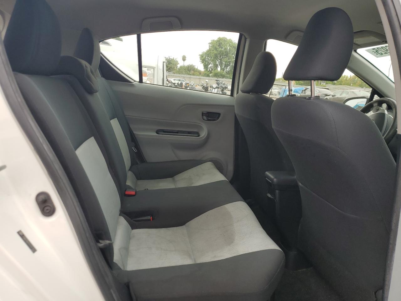 2012 Toyota Prius C VIN: JTDKDTB31C1017023 Lot: 83796925