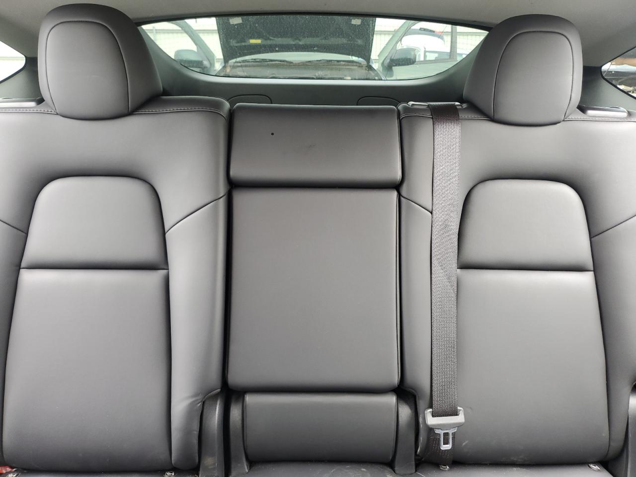 2024 Tesla Model Y VIN: 7SAYGAEEXRF157996 Lot: 71857805