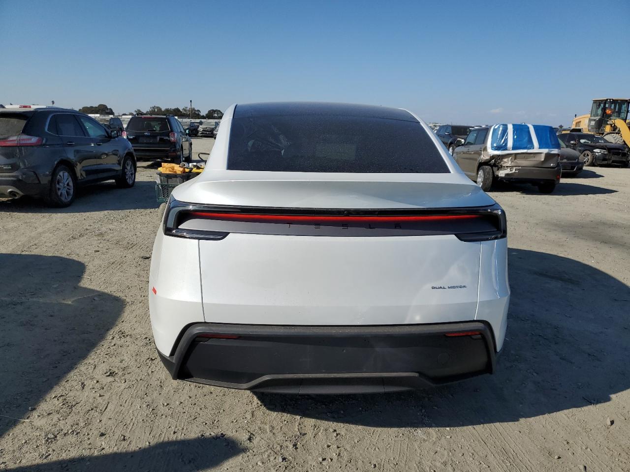 2026 Tesla Model Y VIN: 7SAYGDEE3TF334249 Lot: 80693135