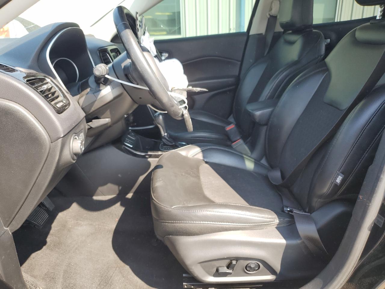 2018 Jeep Compass Latitude VIN: 3C4NJCBB0JT304937 Lot: 80927165