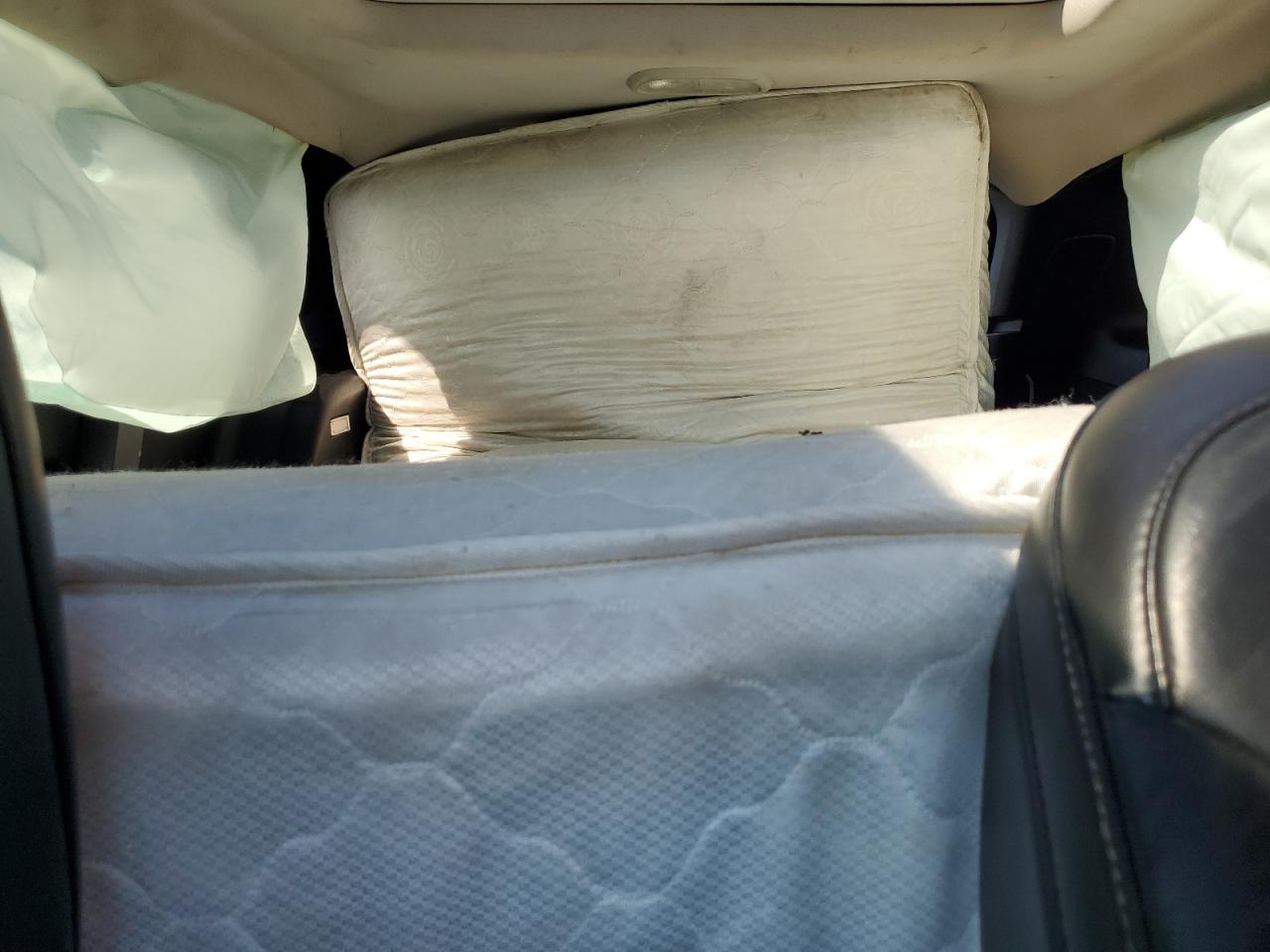 2018 Jeep Cherokee Latitude Plus VIN: 1C4PJLLB3JD605957 Lot: 84025275