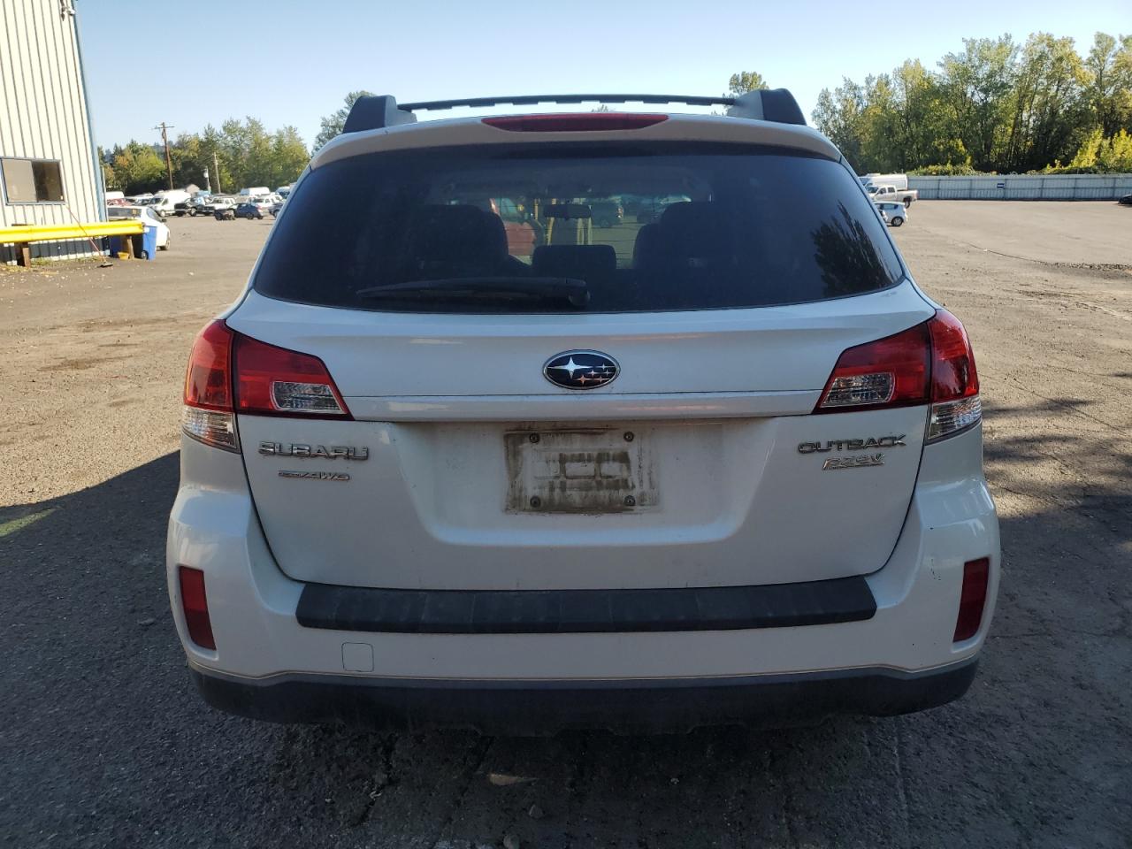 2011 Subaru Outback 2.5I Premium VIN: 4S4BRBCC7B3323216 Lot: 81079545