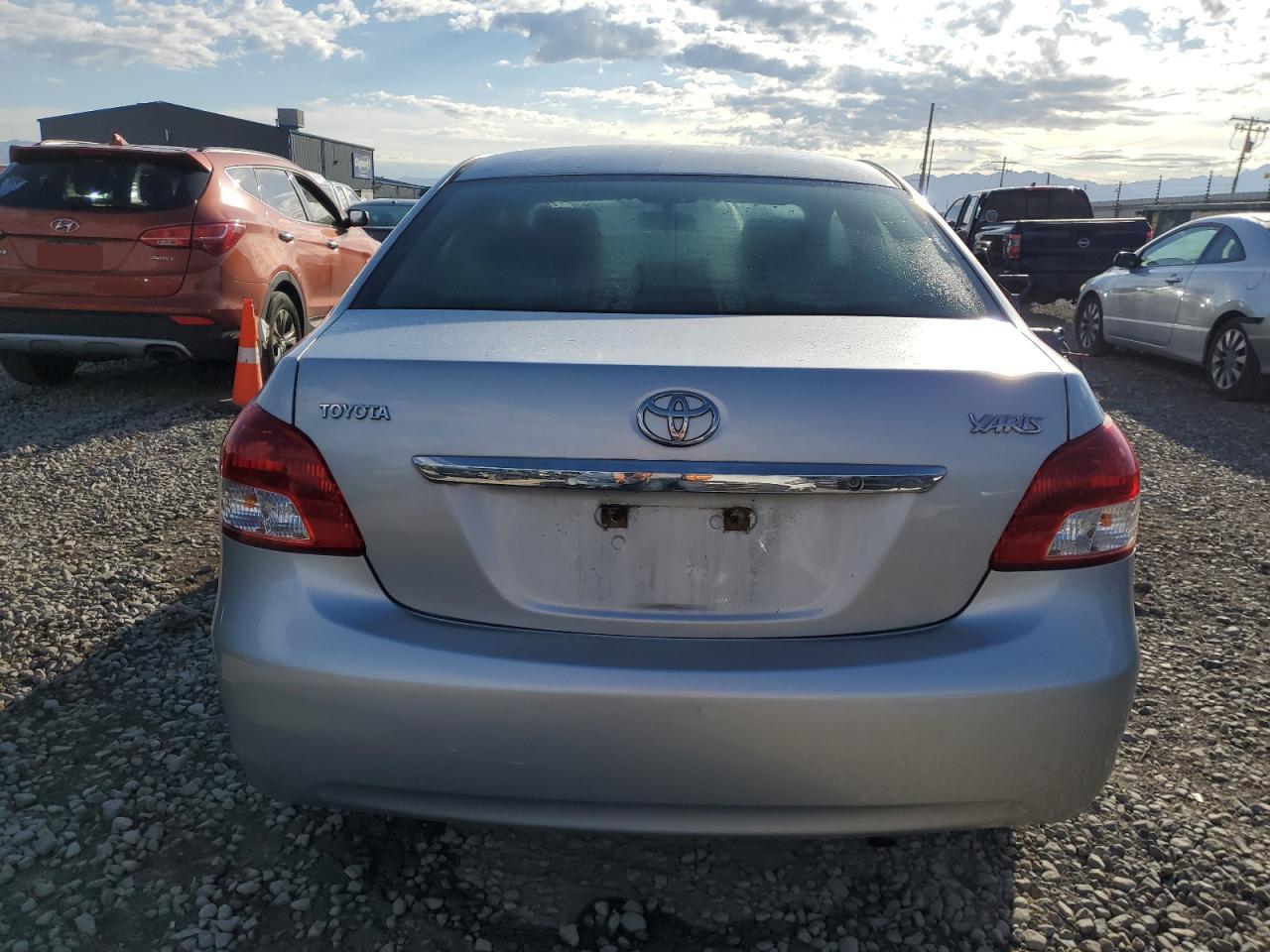 2010 Toyota Yaris VIN: JTDBT4K39A1389022 Lot: 81578615