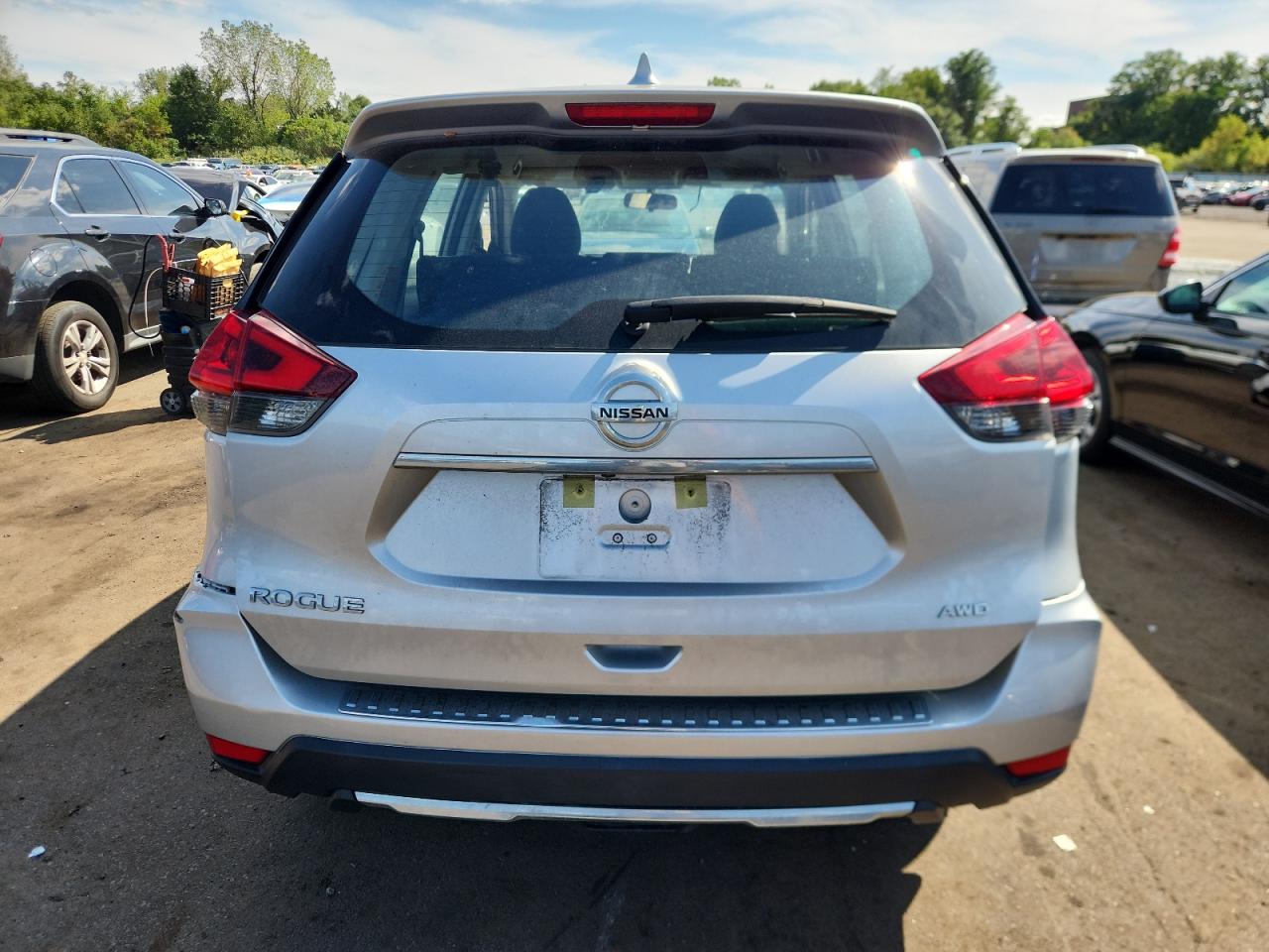 2018 Nissan Rogue S VIN: KNMAT2MV4JP517579 Lot: 71884125