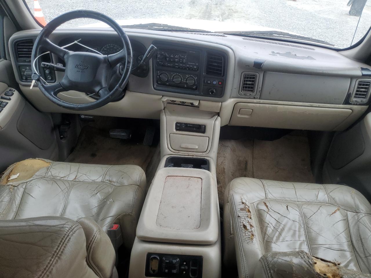 2002 Chevrolet Suburban C1500 VIN: 3GNEC16Z12G256159 Lot: 81876025
