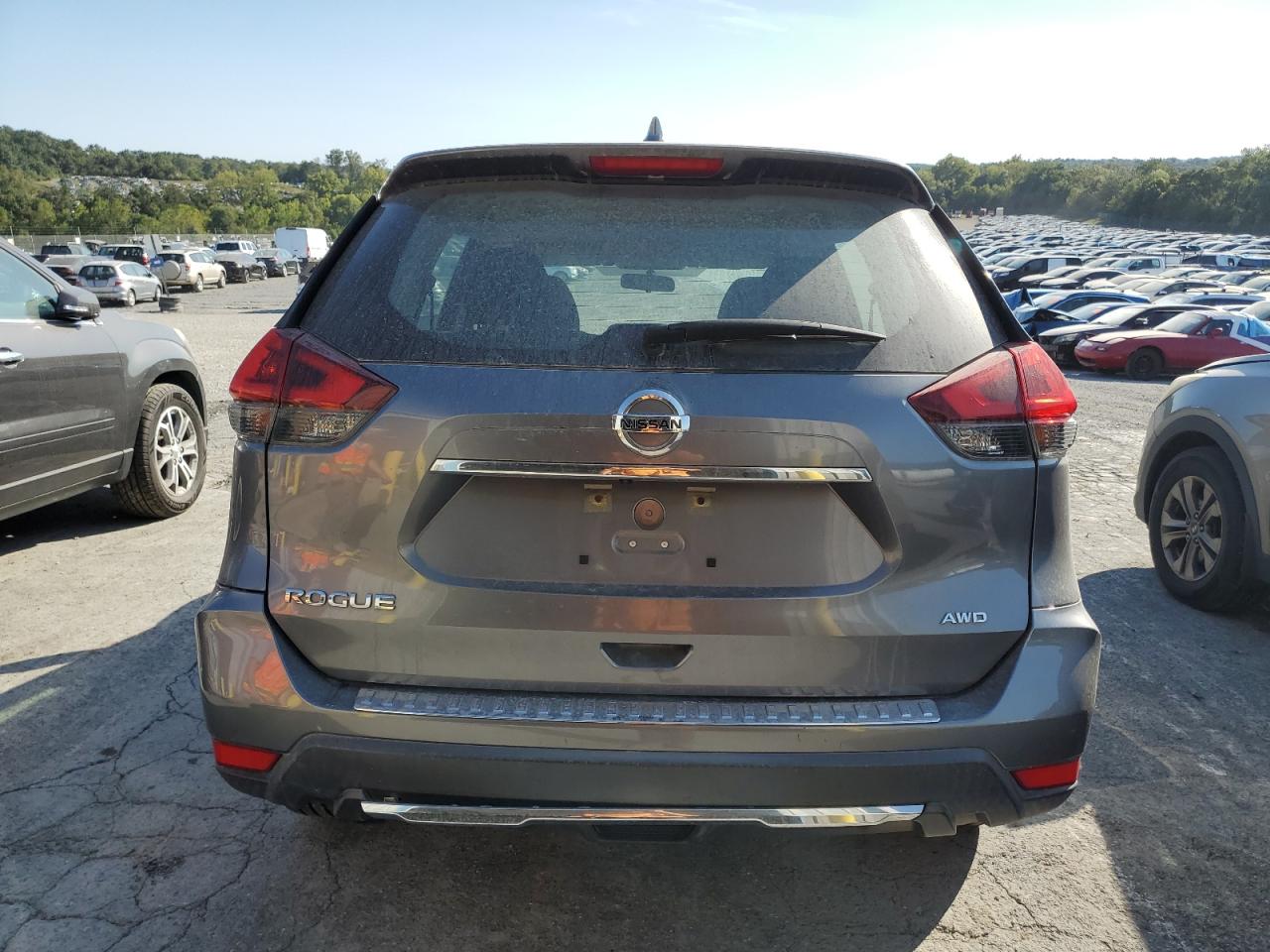2018 Nissan Rogue S VIN: KNMAT2MV3JP505620 Lot: 70909455