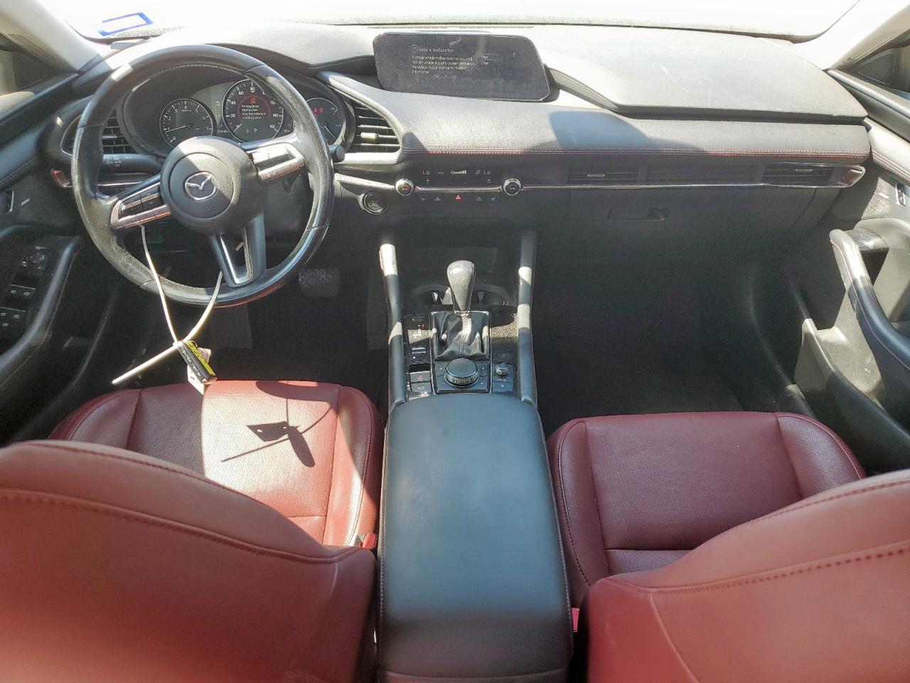 2022 Mazda 3 Preferred VIN: 3MZBPACL1NM318792 Lot: 82146275