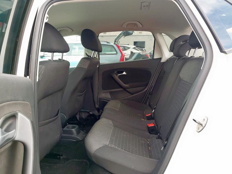 2015 VOLKSWAGEN POLO SE 