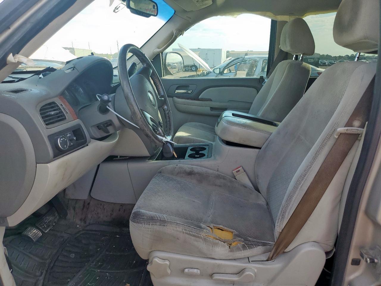 2008 GMC Yukon Xl C1500 VIN: 1GKFC16078R233609 Lot: 84223885