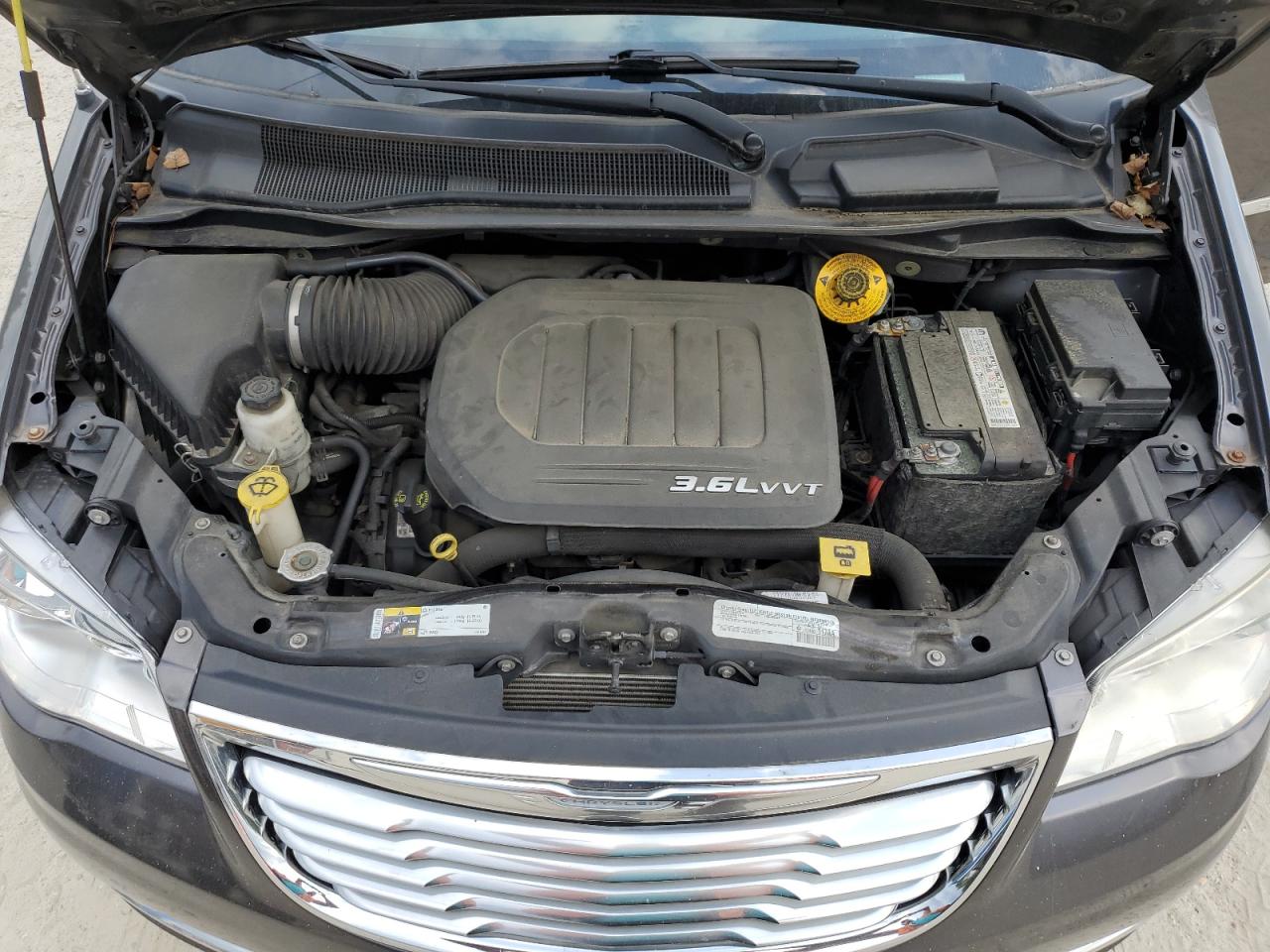 2015 Chrysler Town & Country Touring VIN: 2C4RC1BG9FR589319 Lot: 83930725