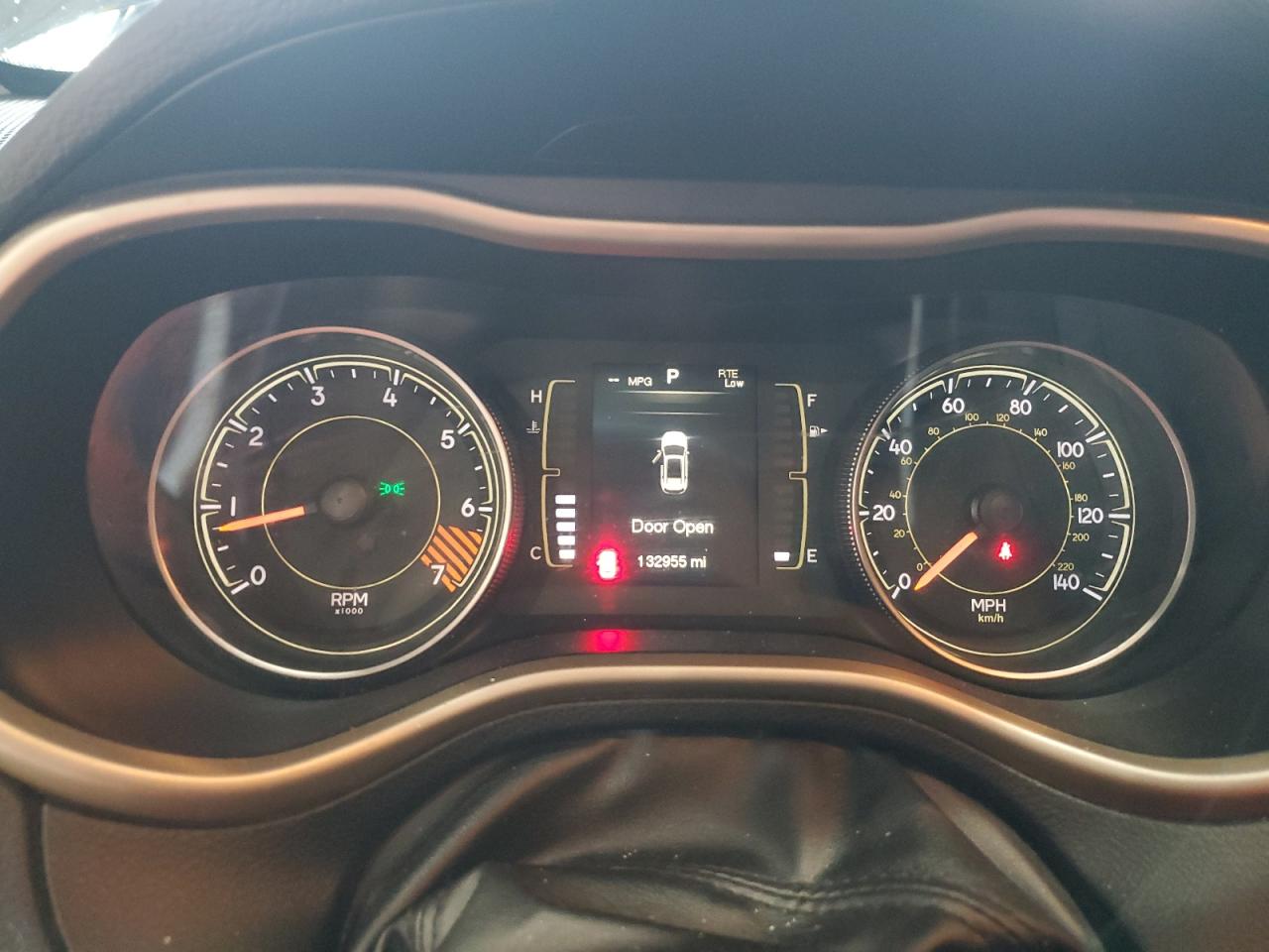 2014 Jeep Cherokee Latitude VIN: 1C4PJMCB6EW305281 Lot: 80267585