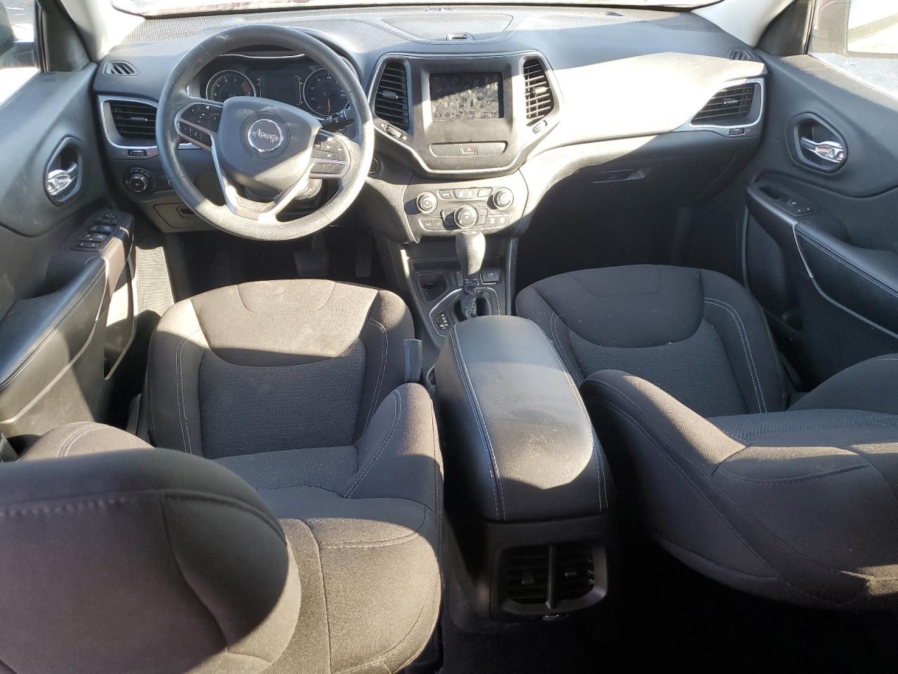 2019 Jeep Cherokee Latitude VIN: 1C4PJLCX9KD284844 Lot: 83857855