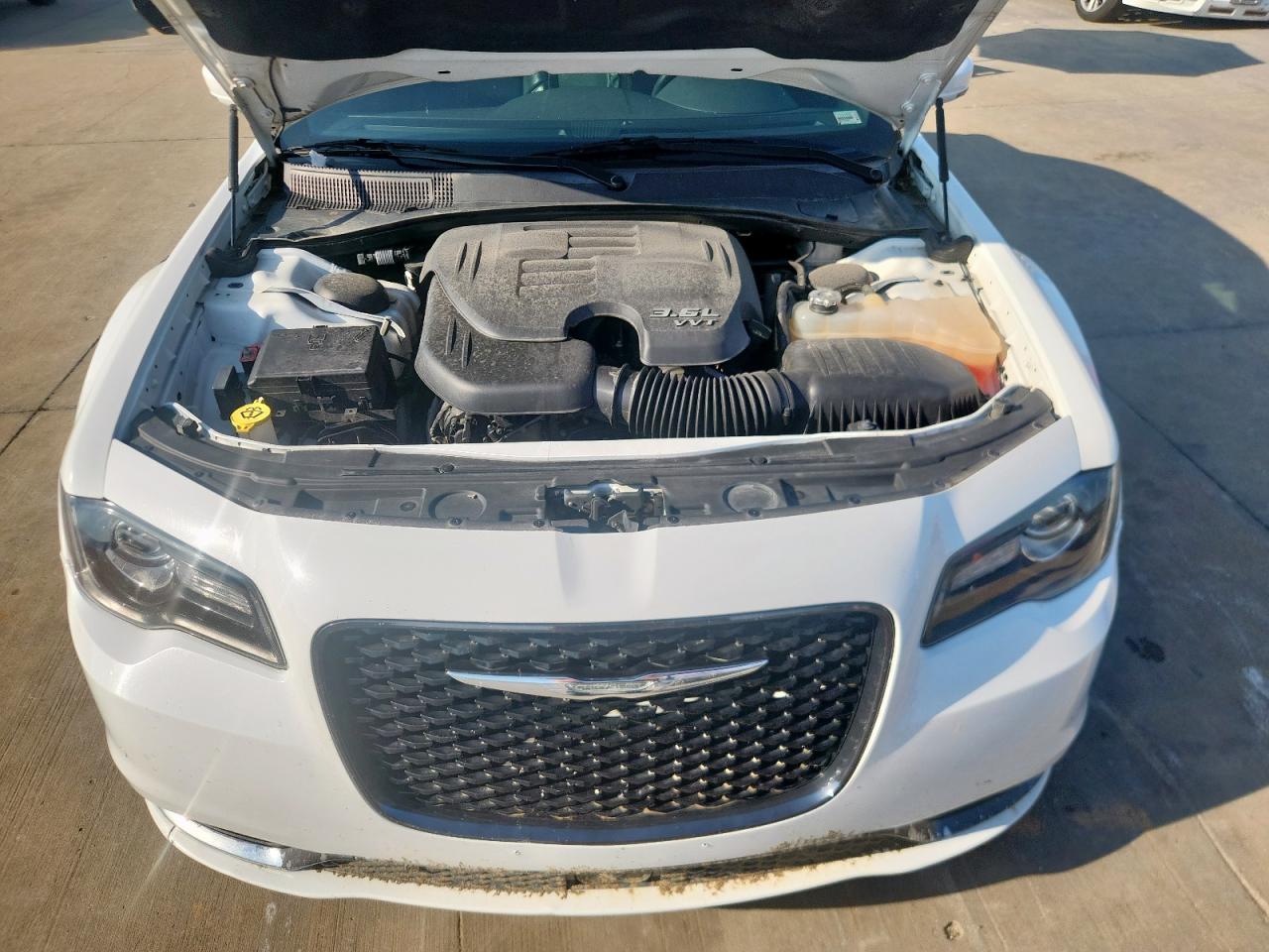 2018 Chrysler 300 S VIN: 2C3CCABG6JH296387 Lot: 71117865