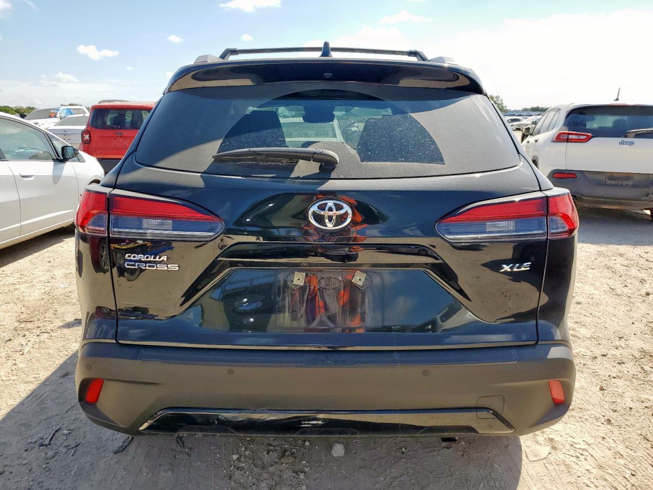 2024 Toyota Corolla Cross Xle VIN: 7MUDAAAG0RV101085 Lot: 82064035