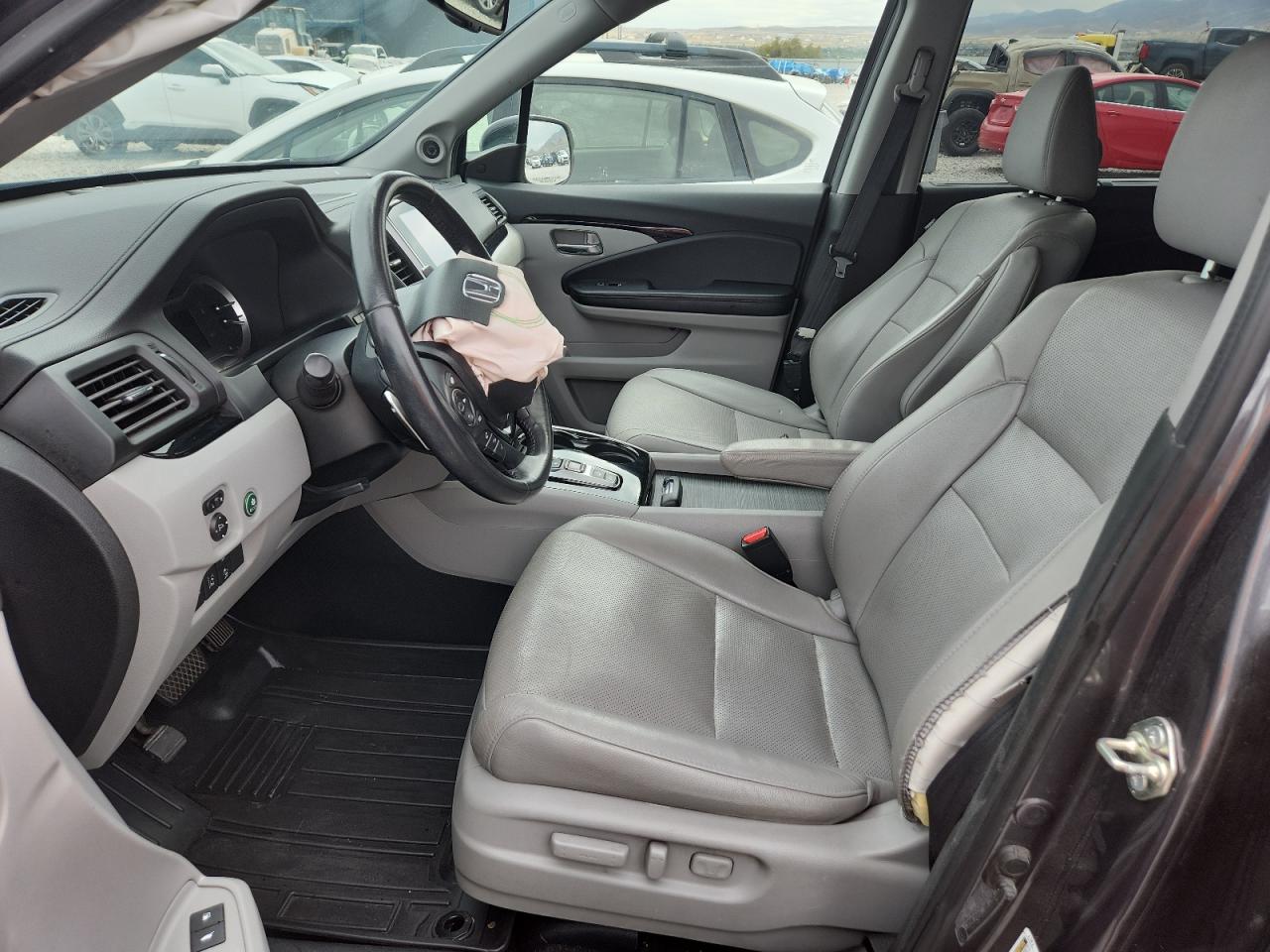 2017 Honda Pilot Elite VIN: 5FNYF6H04HB020693 Lot: 81411135