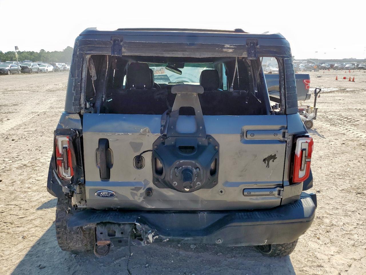 2023 Ford Bronco Base VIN: 1FMEE5DH1PLB80999 Lot: 71521555