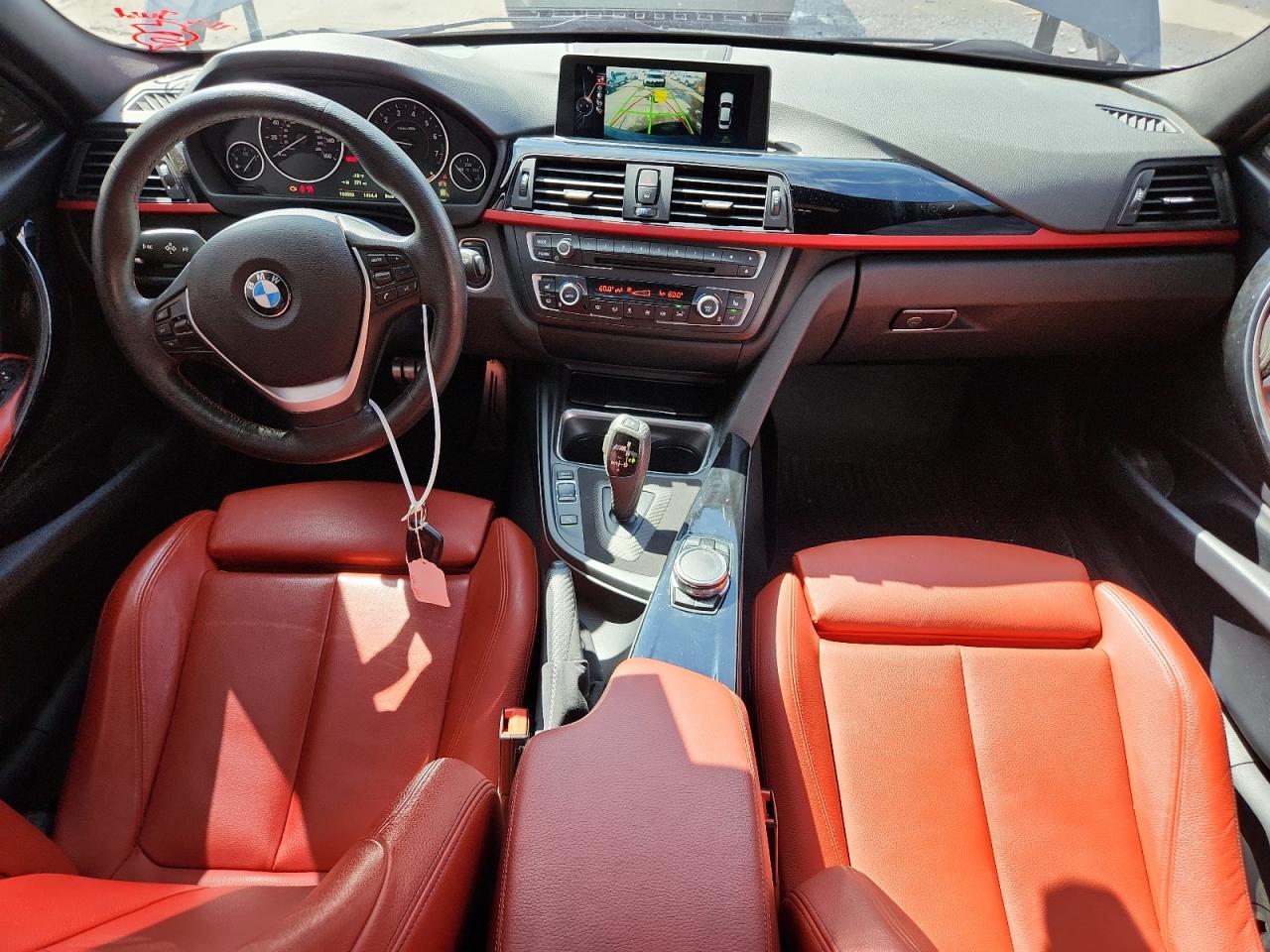 Фото: WBA3B3G50FNT18655