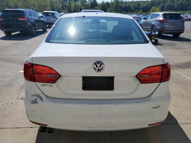 Sedans VOLKSWAGEN JETTA 2014 White
