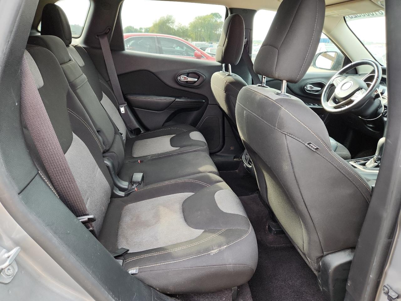 2016 Jeep Cherokee Sport VIN: 1C4PJLAB4GW323973 Lot: 81680325