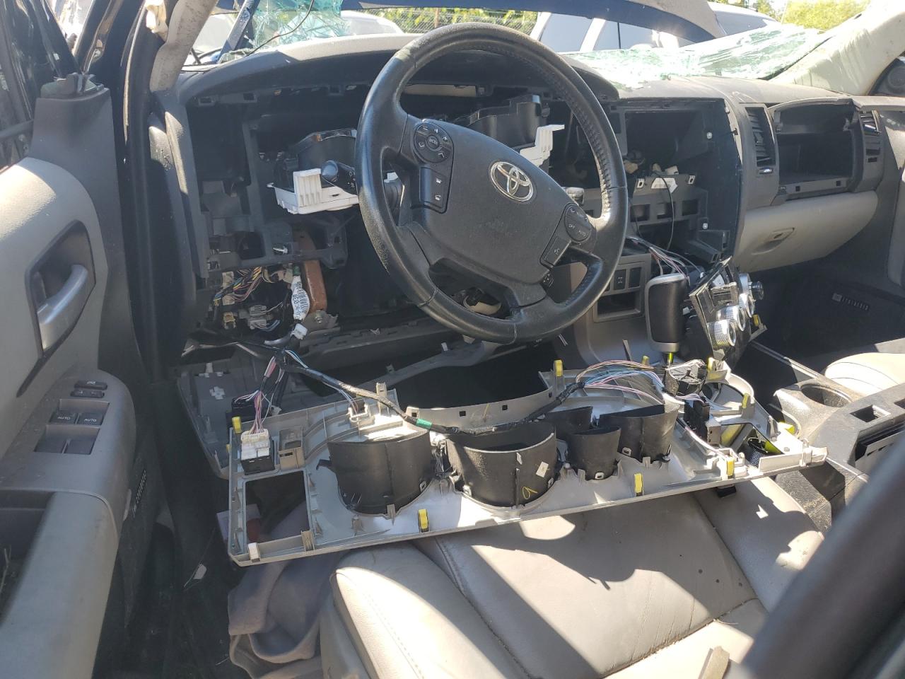 2012 Toyota Sequoia Limited VIN: 5TDJY5G1XCS065321 Lot: 71039115