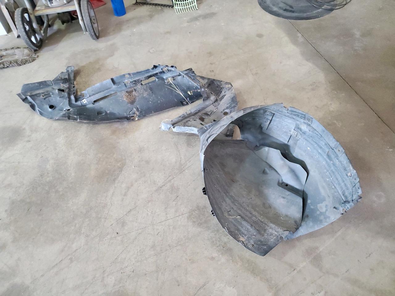 2015 Chrysler 200 Limited VIN: 1C3CCCAB7FN581910 Lot: 82060795