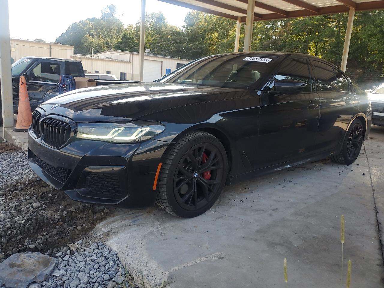 Фото: WBA53BH00NCJ43210