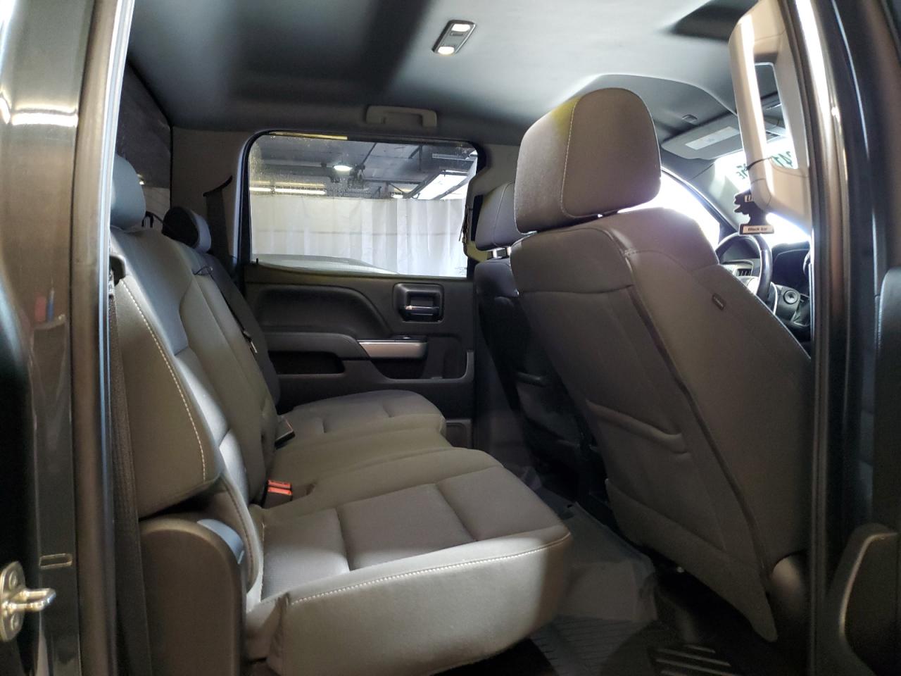 2018 Chevrolet Silverado K1500 Lt VIN: 3GCUKREC2JG477920 Lot: 84194025