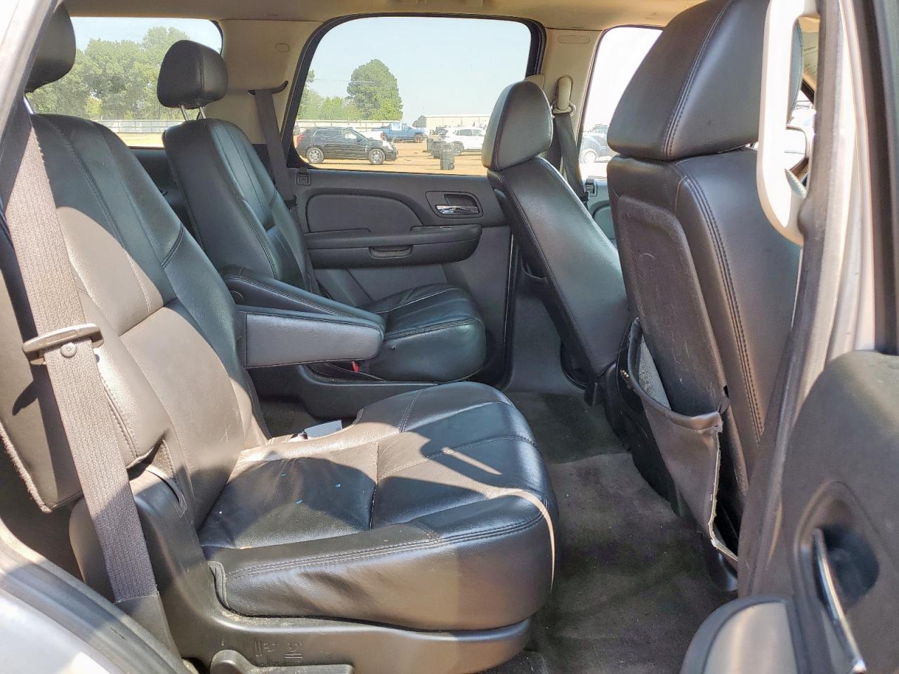 2008 Chevrolet Tahoe C1500 VIN: 1GNFC13JX8R210664 Lot: 81064625