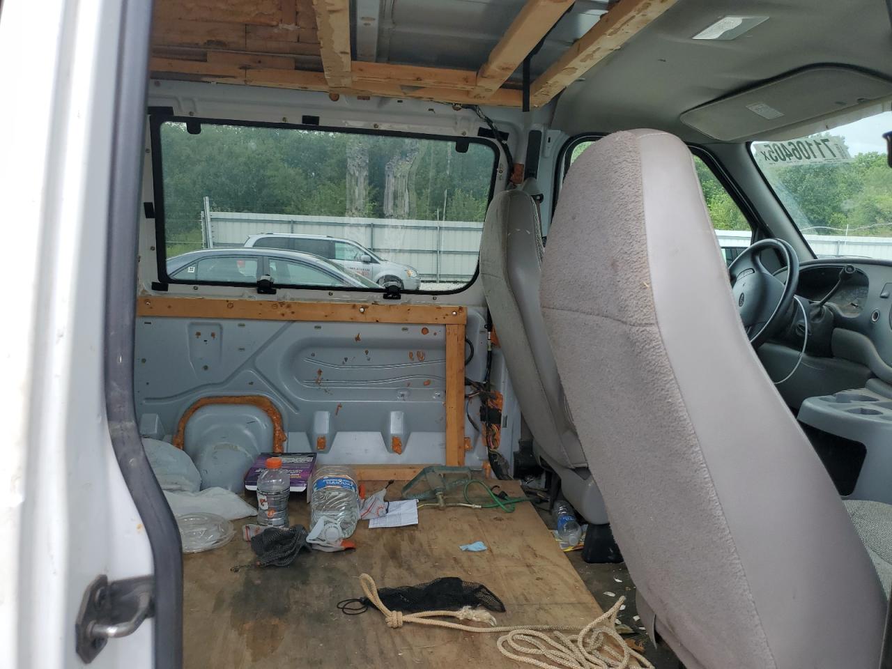 2001 Ford Econoline E350 Super Duty Wagon VIN: 1FBSS31L11HA95608 Lot: 71106405