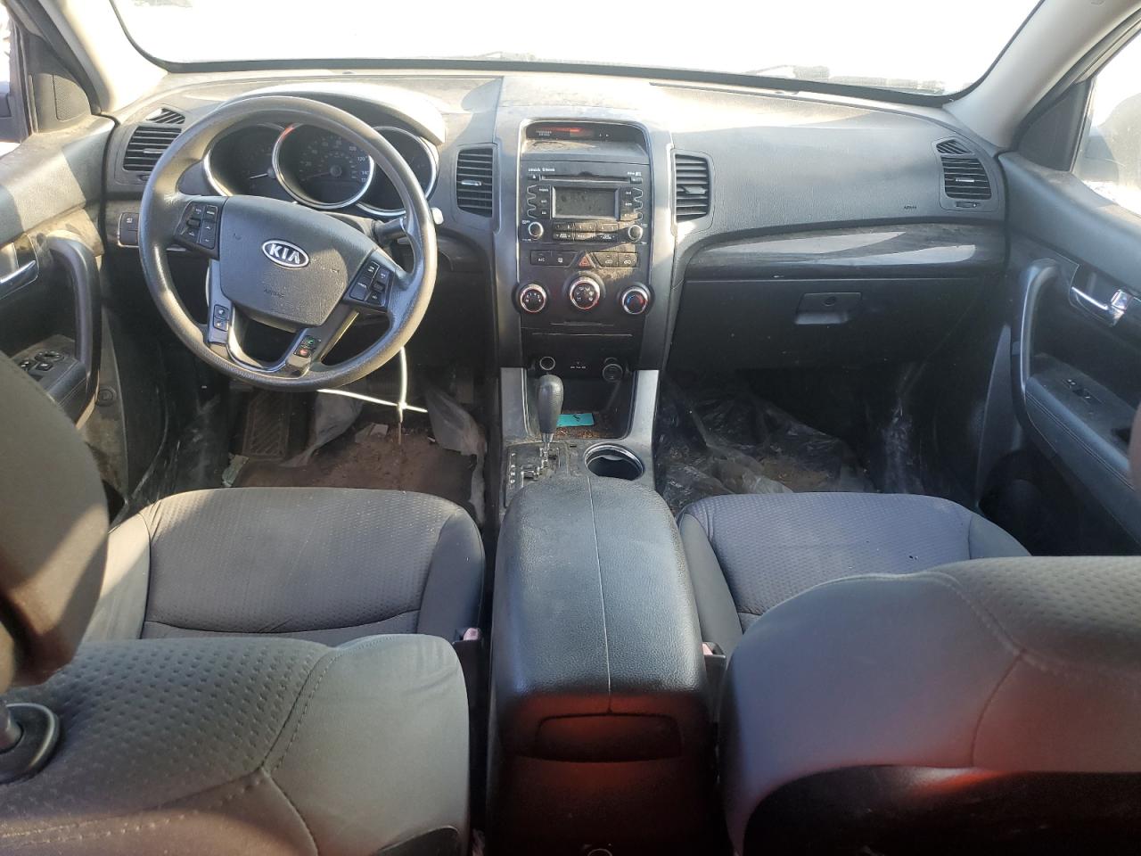 2012 Kia Sorento Base VIN: 5XYKT4A19CG279977 Lot: 83863465