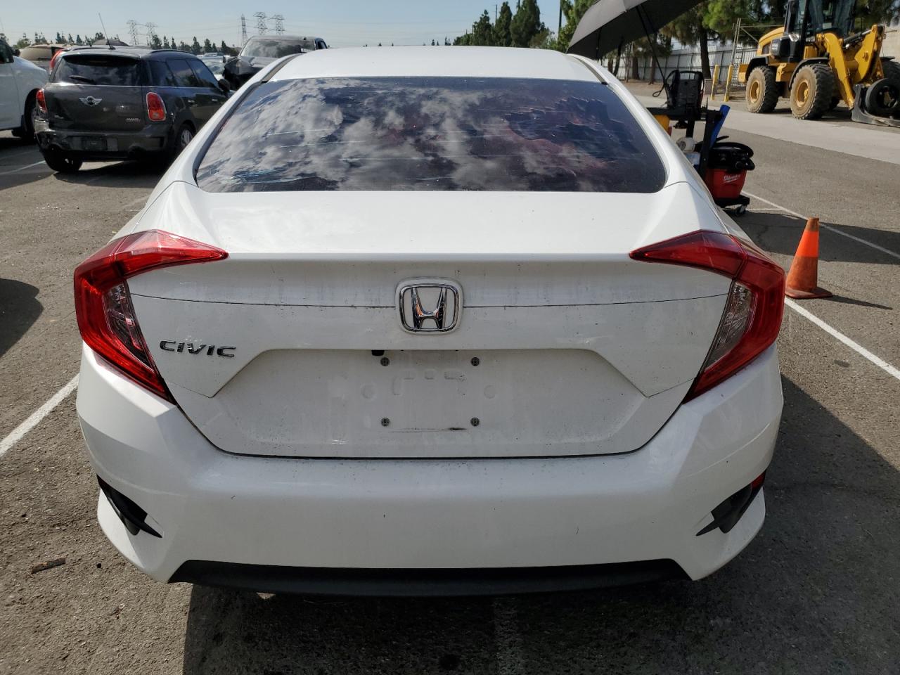 2018 Honda Civic Lx VIN: 2HGFC2F56JH589277 Lot: 81713965