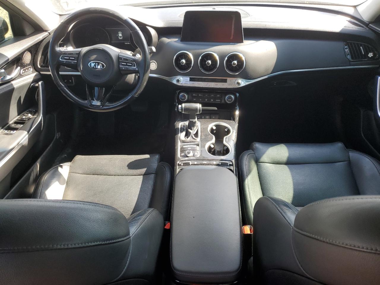 2018 Kia Stinger Premium VIN: KNAE25LA9J6017120 Lot: 71997995