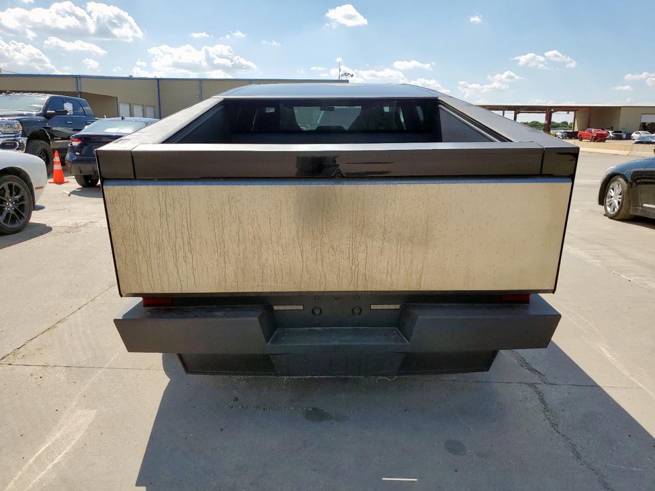 2024 Tesla Cybertruck VIN: 7G2CEHED9RA026288 Lot: 81372705