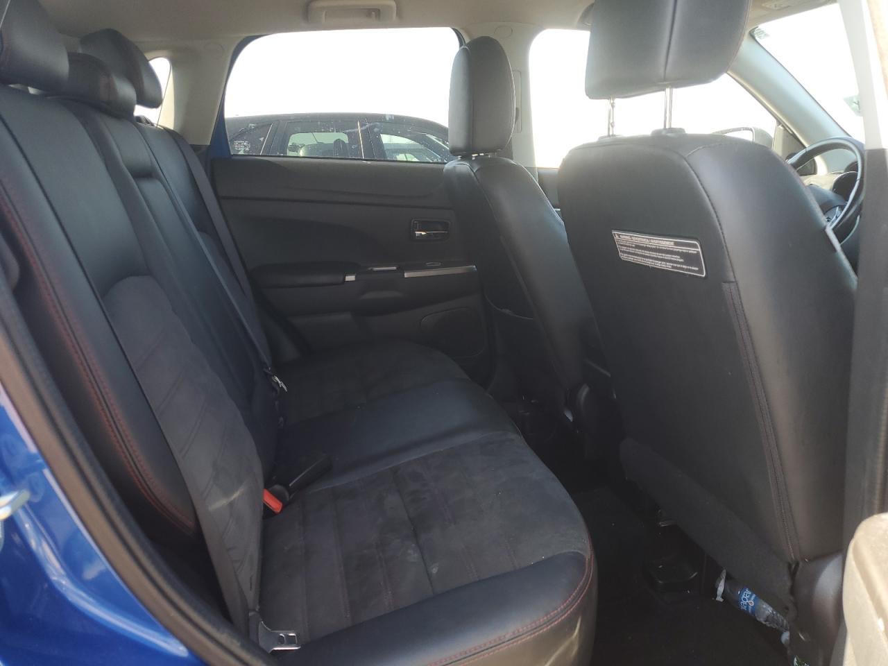 2018 Mitsubishi Outlander Sport Es VIN: JA4AR3AW2JZ019591 Lot: 84266645