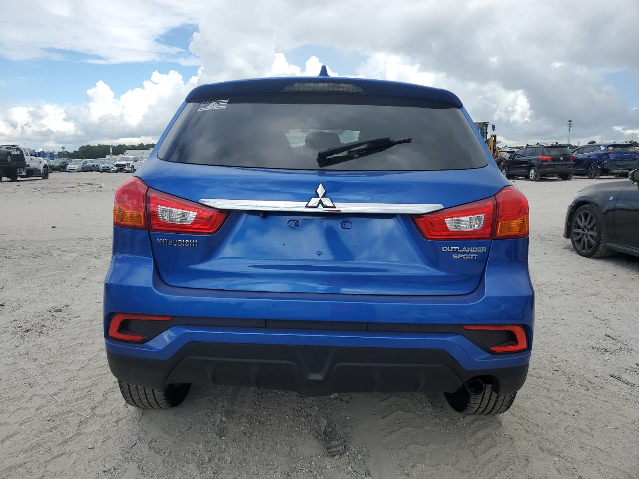 2018 Mitsubishi Outlander Sport Es VIN: JA4AP3AU1JU023424 Lot: 71970285
