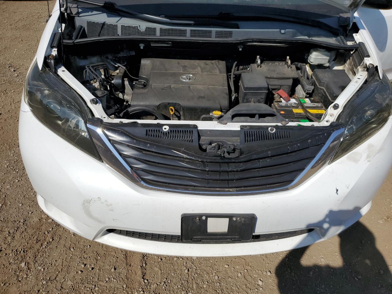 2011 Toyota Sienna Le VIN: 5TDKK3DC8BS015029 Lot: 81069855