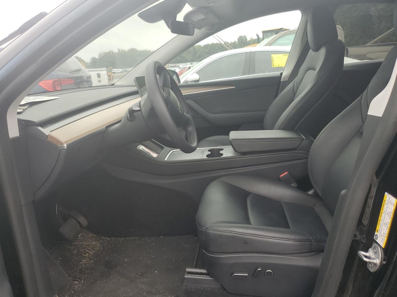 2023 Tesla Model Y VIN: 7SAYGDEE4PF831543 Lot: 81787605