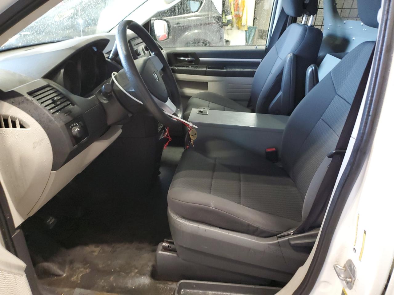 2010 Dodge Grand Caravan C/V VIN: 2D4CN1AE6AR465598 Lot: 81302275