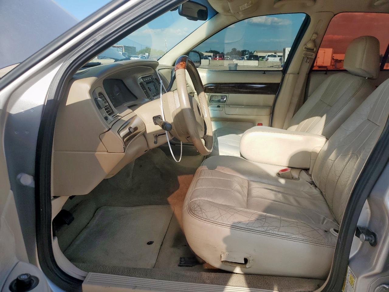 2010 Mercury Grand Marquis Ls VIN: 2MEBM7FVXAX634331 Lot: 84290215