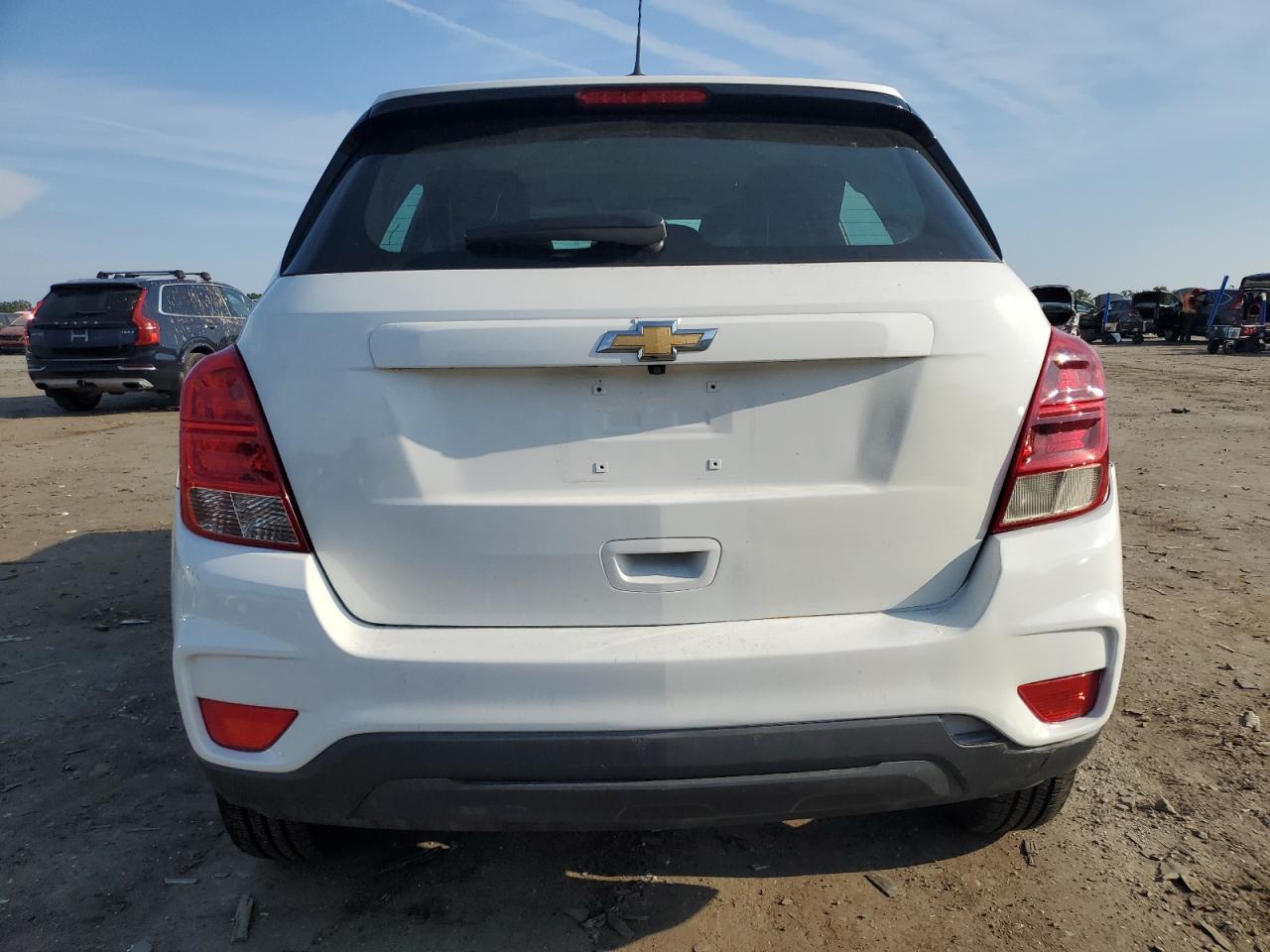 2019 Chevrolet Trax Ls VIN: 3GNCJNSB4KL373951 Lot: 81746045