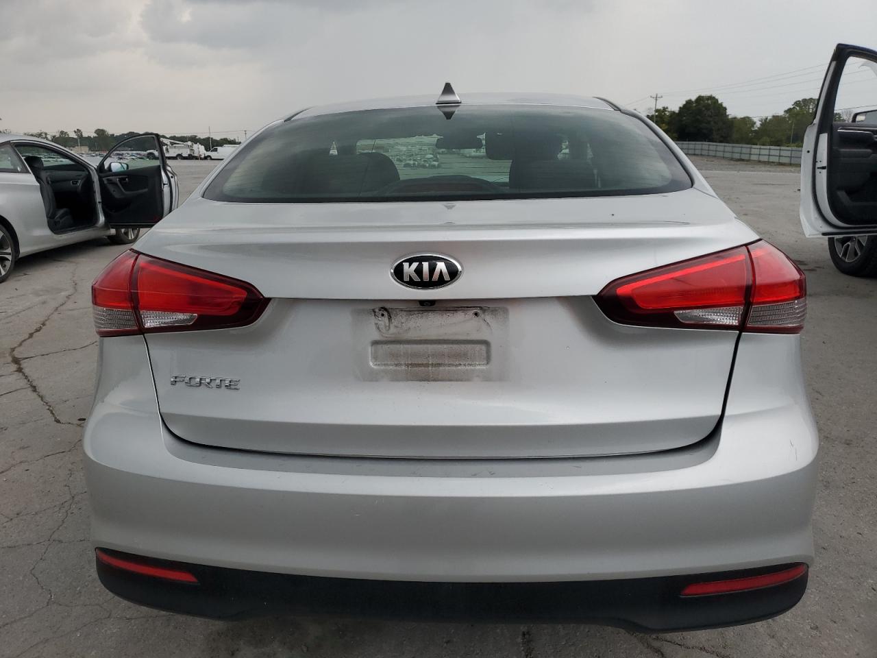 2018 Kia Forte Lx VIN: 3KPFL4A71JE179615 Lot: 83791065