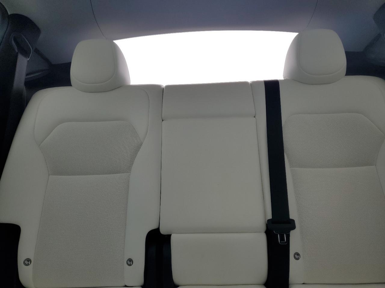 2026 Tesla Model Y VIN: 7SAYGDED5TF401411 Lot: 81102665