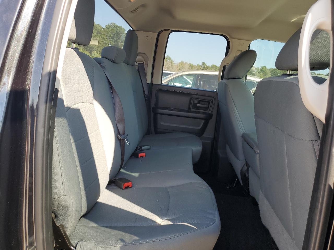 2017 Ram 1500 St VIN: 1C6RR6FT5HS570472 Lot: 71882555