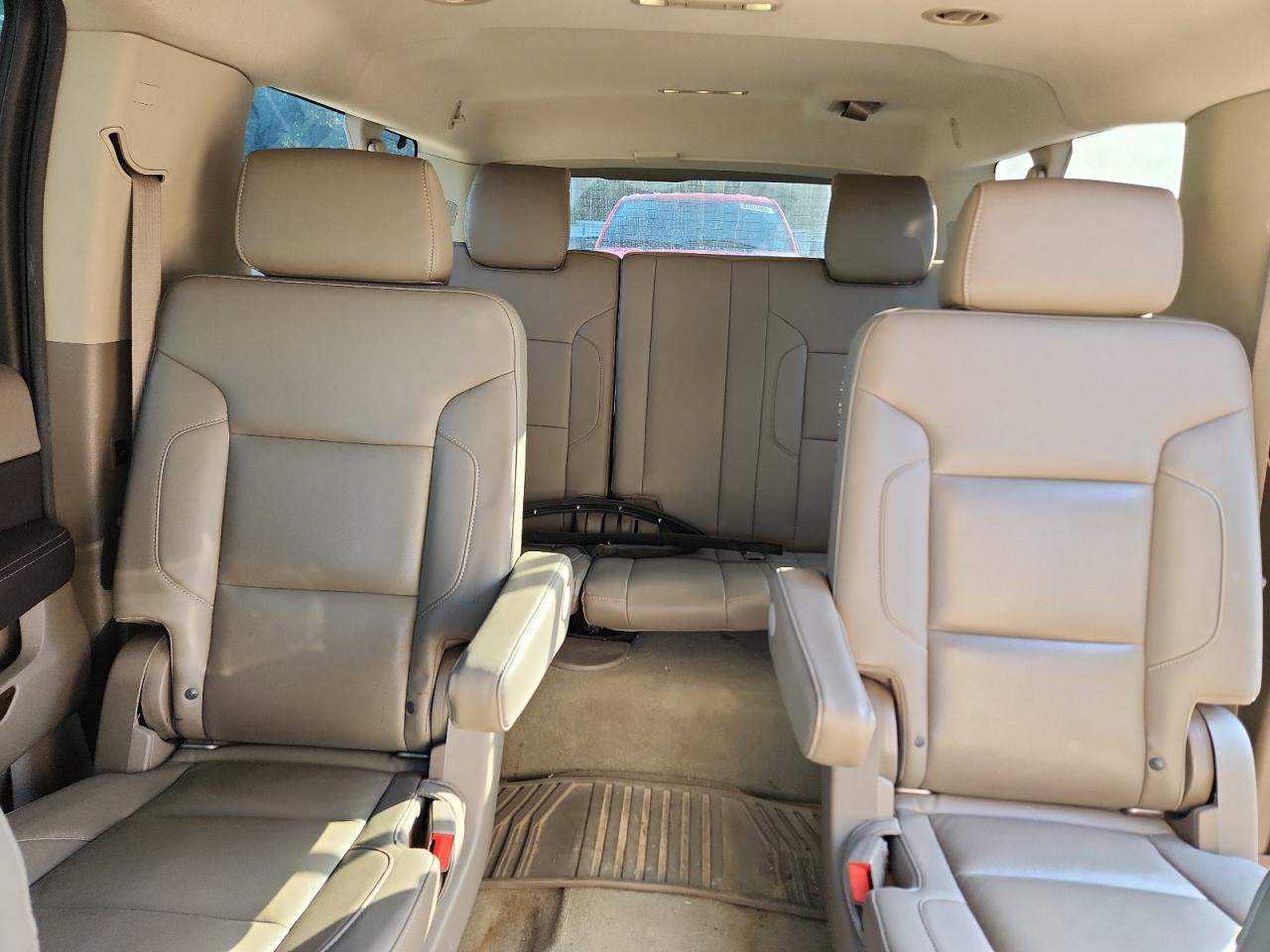 2016 Chevrolet Suburban C1500 Lt VIN: 1GNSCHKC2GR169407 Lot: 84255785